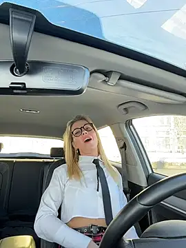 Snapshot of LisaMurr chatting on February 21, 2026, 8:48 am LisaMurr online show from February 21, 2026, 8:48 am