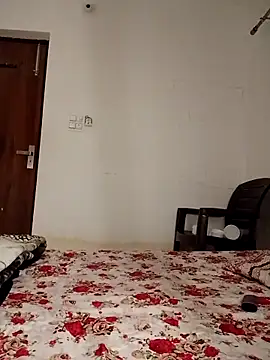 cute girl 29 online show from April 15, 2026, 3:52 pm