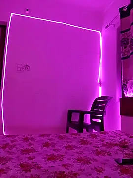 cute girl 29 online show from April 25, 2026, 6:05 pm