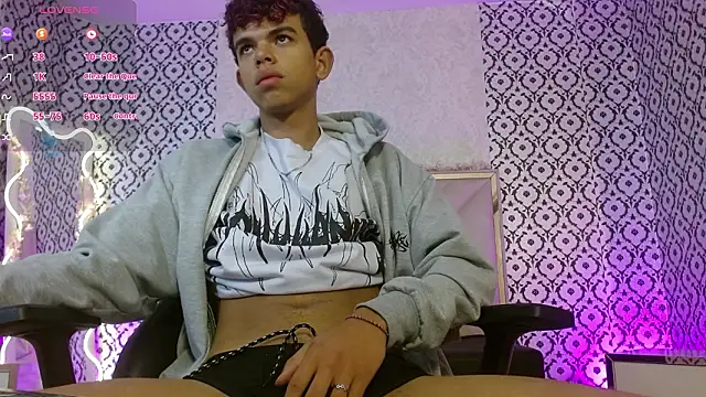 Snapshot of keahi_tay chatting on February 25, 2026, 12:04 pm keahi tay online show from February 25, 2026, 12:04 pm