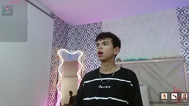 Snapshot of keahi_tay chatting on March 2, 2026, 11:39 am keahi tay online show from March 2, 2026, 11:39 am