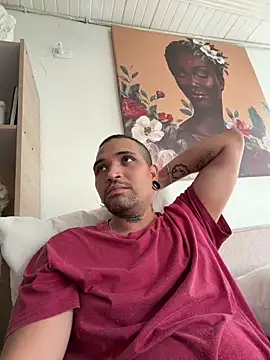 Snapshot of Simone026 chatting on March 13, 2026, 8:48 pm Simone026 online show from March 13, 2026, 8:48 pm