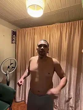 Snapshot of Simone026 chatting on March 20, 2026, 10:36 pm Simone026 online show from March 20, 2026, 10:36 pm