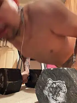 Snapshot of Simone026 chatting on March 27, 2026, 3:45 am Simone026 online show from March 27, 2026, 3:45 am