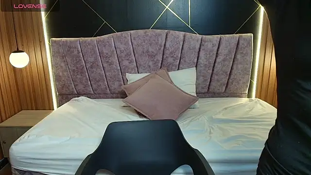 MoriahStorm online show from March 17, 2026, 12:52 pm