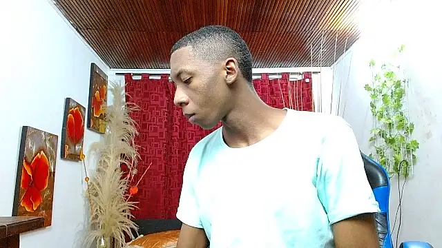 milo018 online show from March 7, 2026, 9:45 pm