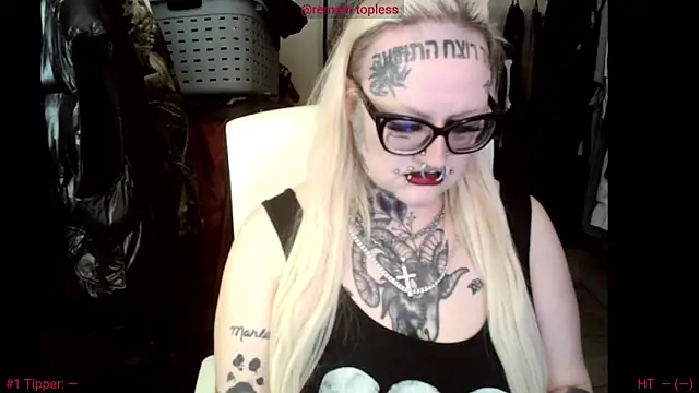 Snapshot of grindhouseho chatting on April 26, 2026, 4:32 am grindhouseho online show from April 26, 2026, 4:32 am
