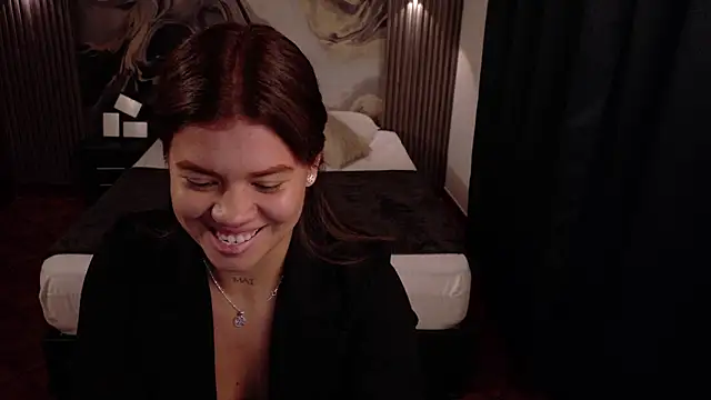 Alessia Monroe  online show from April 13, 2026, 8:14 pm