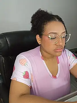 Snapshot of gigiblue89 chatting on August 5, 2026, 7:00 am gigiblue89 online show from August 5, 2026, 7:00 am