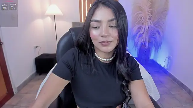 Snapshot of sara_stormy chatting on February 20, 2026, 1:33 pm sara stormy online show from February 20, 2026, 1:33 pm