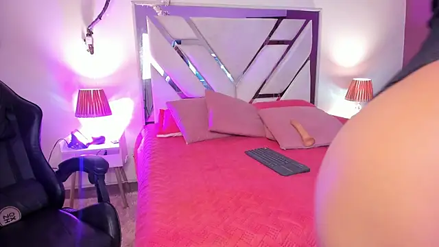 Snapshot of Esmeralda_carrascal chatting on March 3, 2026, 3:23 am Esmeralda carrascal online show from March 3, 2026, 3:23 am