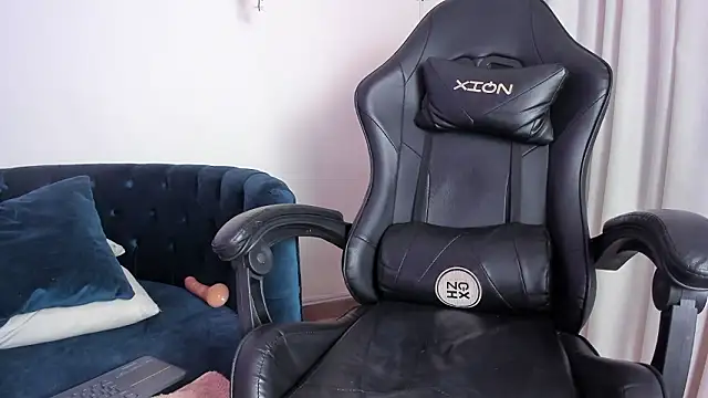 Esmeralda carrascal online show from March 15, 2026, 3:29 pm