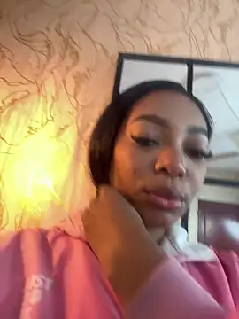 MiaDiamod online show from May 19, 2026, 12:22 pm