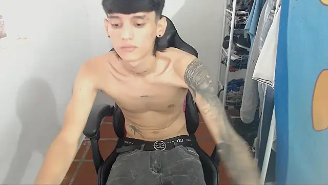 Snapshot of BOY-767 chatting on February 24, 2026, 7:12 pm BOY-767 online show from February 24, 2026, 7:12 pm