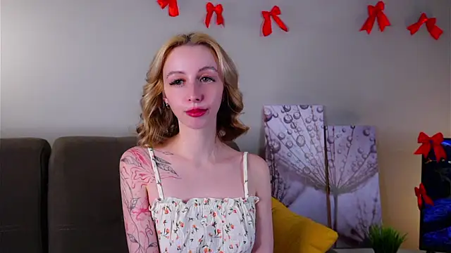 Snapshot of EugeniaEarl chatting on February 25, 2026, 12:04 pm EugeniaEarl online show from February 25, 2026, 12:04 pm