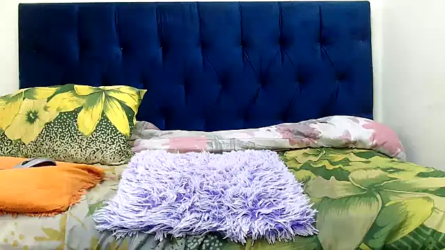 CurvyAssXX21 online show from March 28, 2026, 6:40 pm