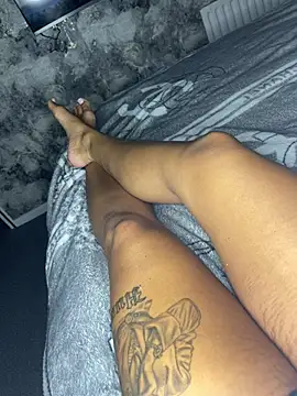 Snapshot of Destinylovex chatting on June 29, 2026, 10:43 pm Destinylovex online show from June 29, 2026, 10:43 pm