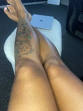 Snapshot of Destinylovex chatting on July 10, 2026, 8:33 pm Destinylovex online show from July 10, 2026, 8:33 pm