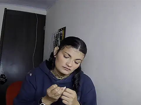 Snapshot of xoxo_Gotic chatting on February 24, 2026, 11:58 pm xoxo Gotic online show from February 24, 2026, 11:58 pm