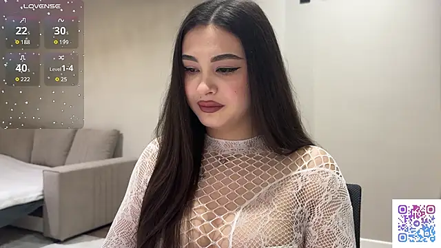 Sweet BerryBabe online show from July 3, 2026, 9:43 pm