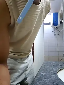 peanutbutteater online show from March 26, 2026, 7:36 am