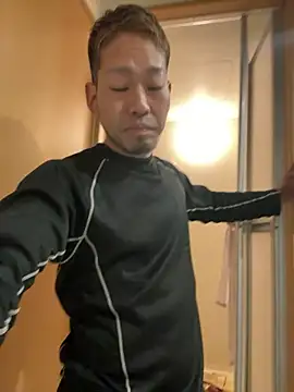 ryuaaaaa online show from April 30, 2026, 2:12 pm