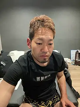 ryuaaaaa online show from May 21, 2026, 3:52 pm