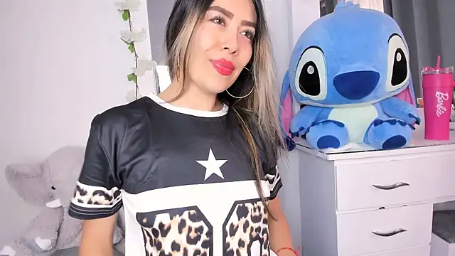 Snapshot of Ariana-Cobos chatting on May 22, 2026, 9:31 pm Ariana-Cobos online show from May 22, 2026, 9:31 pm