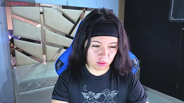 Kylia a online show from April 16, 2026, 1:12 pm