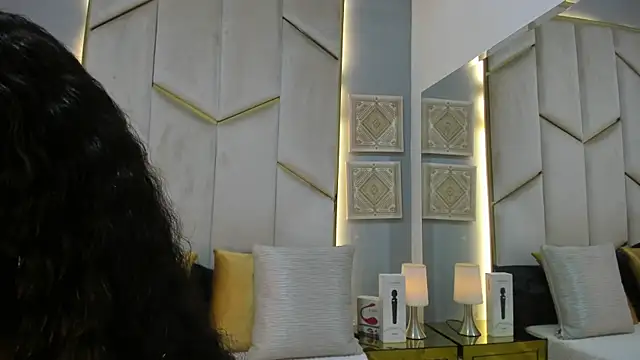 KarinaaCoxx online show from April 12, 2026, 1:05 pm