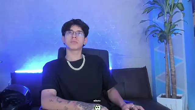 Snapshot of Angel_scott2 chatting on February 24, 2026, 11:41 am Angel scott2 online show from February 24, 2026, 11:41 am