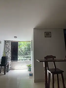 TOMAS CONOR online show from April 19, 2026, 5:56 pm