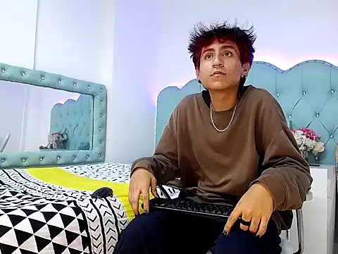 Snapshot of ShakoSk8 chatting on February 21, 2026, 3:40 am ShakoSk8 online show from February 21, 2026, 3:40 am