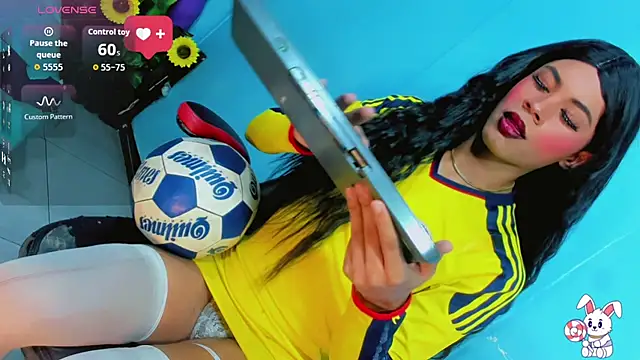 Alondra Wile online show from July 7, 2026, 7:40 pm