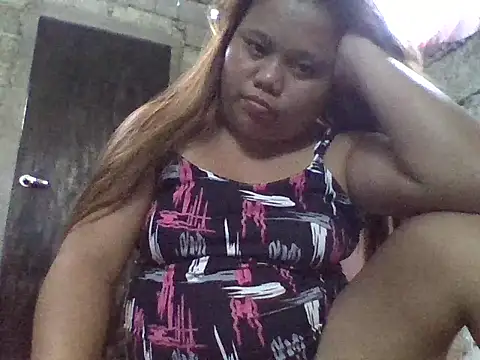Snapshot of sweetlyn31 chatting on June 15, 2026, 10:23 pm sweetlyn31 online show from June 15, 2026, 10:23 pm