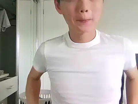 Snapshot of sweetiepuppy421 chatting on March 22, 2026, 10:57 pm sweetiepuppy421 online show from March 22, 2026, 10:57 pm