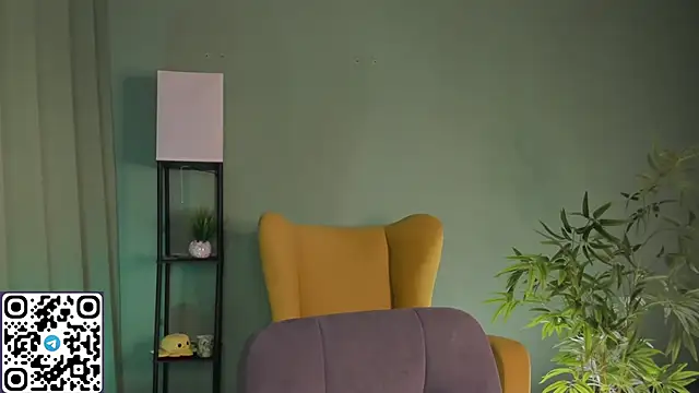 taticamomile online show from March 18, 2026, 3:53 am