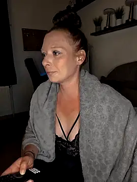 ZaramourXMrX online show from April 24, 2026, 7:27 pm