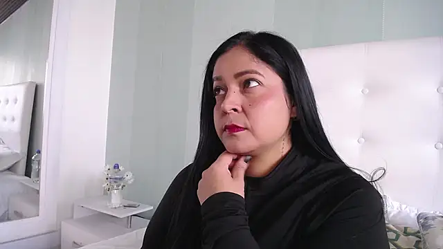 Snapshot of Jessicabloom chatting on March 3, 2026, 12:33 pm Jessicabloom online show from March 3, 2026, 12:33 pm