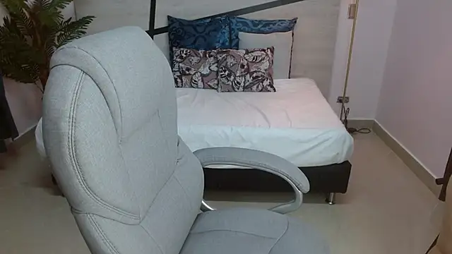 Anne blake online show from April 7, 2026, 12:16 pm