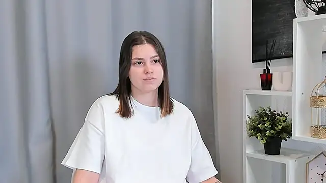 EileenBut online show from February 20, 2026, 9:21 am