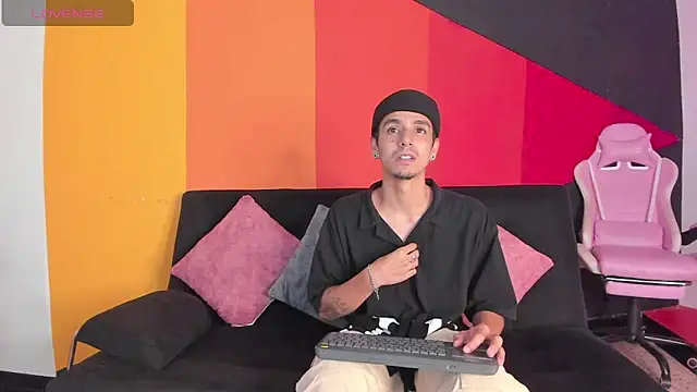 Snapshot of Anghell_BC chatting on February 25, 2026, 5:44 pm Anghell BC online show from February 25, 2026, 5:44 pm