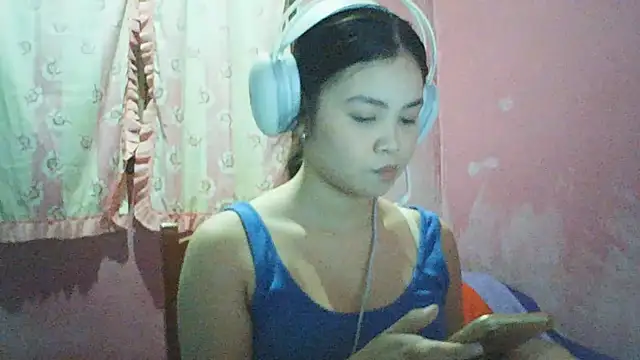 DessertFlower online show from May 13, 2026, 2:31 am