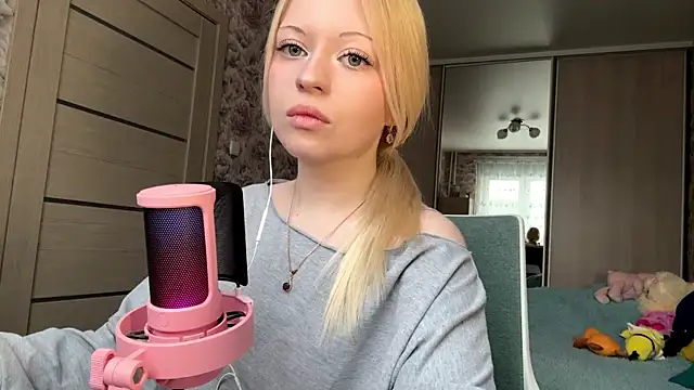 Snapshot of JeneeBIanks chatting on February 28, 2026, 9:10 am JeneeBIanks online show from February 28, 2026, 9:10 am