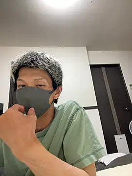 Snapshot of Yumemiru-k chatting on August 6, 2026, 1:35 pm Yumemiru-k online show from August 6, 2026, 1:35 pm