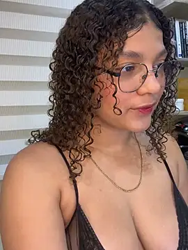 Snapshot of KendyLove_ chatting on June 17, 2026, 7:00 am KendyLove online show from June 17, 2026, 7:00 am