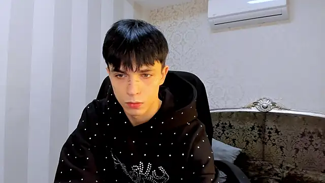 Snapshot of ClarkBev chatting on March 4, 2026, 6:08 am ClarkBev online show from March 4, 2026, 6:08 am