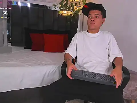 Snapshot of PATRIICKMILLER chatting on February 24, 2026, 3:43 pm PATRIICKMILLER online show from February 24, 2026, 3:43 pm