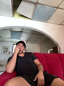 Alejandrososas online show from July 19, 2026, 2:43 pm