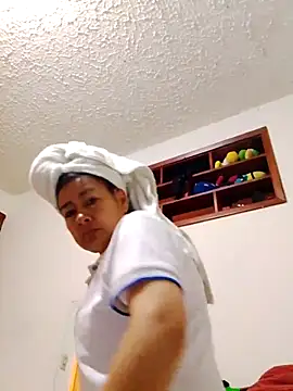 Samanta gonzales online show from February 27, 2026, 4:18 pm